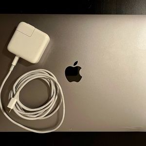 Space Gray MacBook Air 13'' (2020)